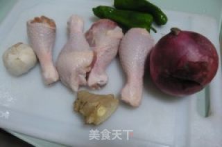 辣烧鸡腿的做法步骤：1