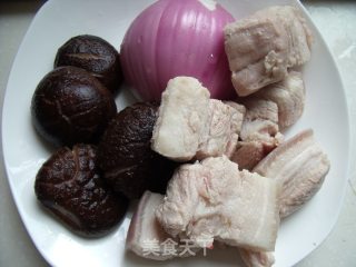 肉燥饭的做法步骤：1