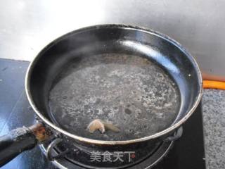 浇汁肘子的做法步骤：4