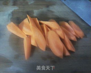胡萝卜山药玉米汤的做法步骤：1