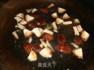 香菇肉片汤的做法步骤：4