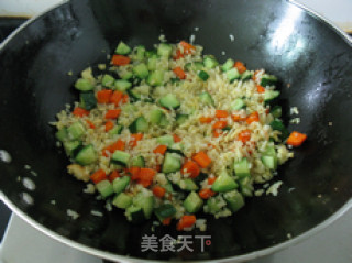 【经营家庭也需要做功课】时蔬蛋炒饭的做法步骤：12