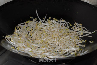 家常炒河粉的做法步骤：8