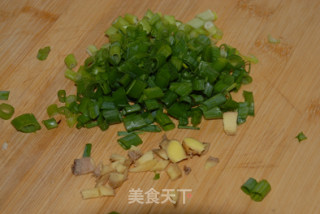 沙茶酱炒白蛤的做法步骤：2
