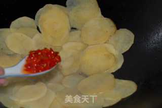 快手菜----剁椒土豆片的做法步骤：5