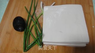 皮蛋豆腐的做法步骤：1