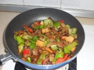 回锅肉的做法步骤：8
