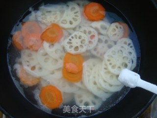 【湘菜】香辣莲耦的做法步骤：3