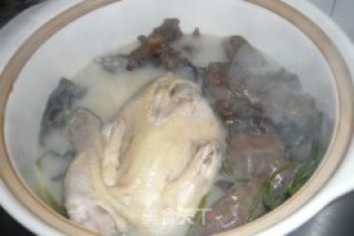 当归鸡汤煲的做法步骤：6