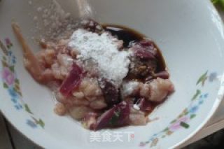 青椒毛豆炒鸡杂的做法步骤：2