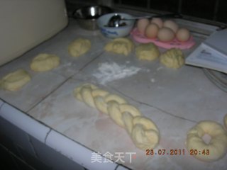 可可菠萝面包及面包圈的做法步骤：4
