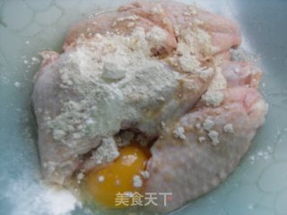 香酥鸡翅的做法步骤：2