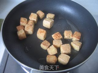 【湘菜】油炸臭豆腐的做法步骤：6