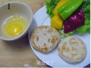 【营养早餐】白饼剁椒鸡蛋夹的做法步骤：1