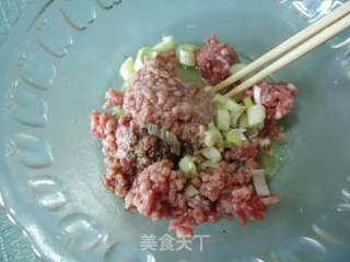 萝卜汆羊肉的做法步骤：2