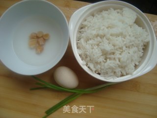 剩饭也美味 --- 干贝蛋炒饭的做法步骤：1
