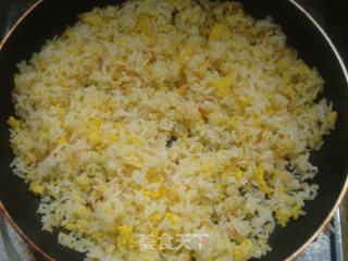 剩饭也美味 --- 干贝蛋炒饭的做法步骤：6
