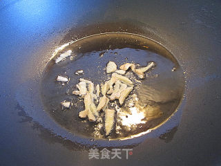 腊味炒荷豆的做法步骤：2
