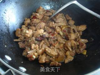 【湘菜】酸豆角烧鸭的做法步骤：9
