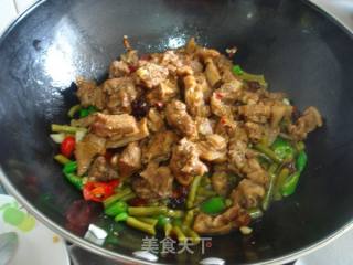 【湘菜】酸豆角烧鸭的做法步骤：12
