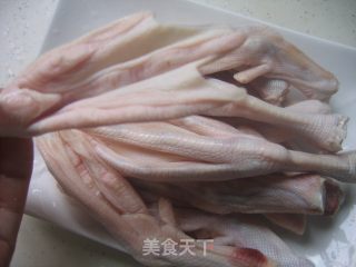 【湘菜】香卤鸭掌的做法步骤：2