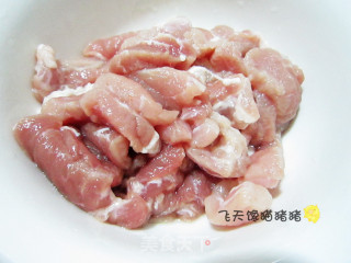 蒜薹炒肉的做法步骤：3