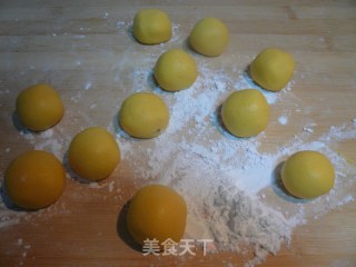 南瓜豆沙包的做法步骤：6