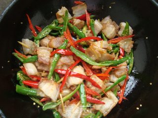 儿时记忆---【湘菜】农家小炒肉的做法步骤：6