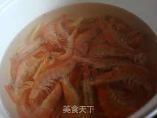 经典粤菜——原汁原味白灼虾的做法步骤：3