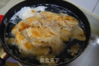 大饼煮鸡蛋的做法步骤：5