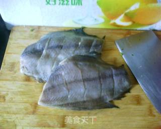 清炖偏口鱼的做法步骤：3