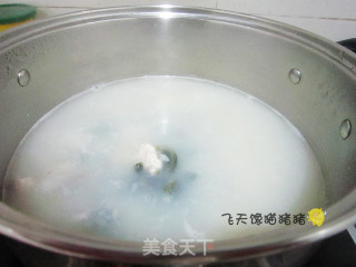 皮蛋瘦肉粥的做法步骤：4