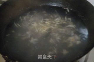 青菜虾皮拉面的做法步骤：5