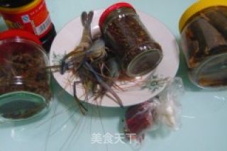 香辣大头虾的做法步骤：1