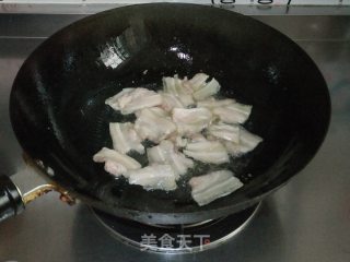 五花肉烧土豆芸豆的做法步骤：4