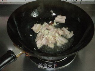 五花肉烧土豆芸豆的做法步骤：5