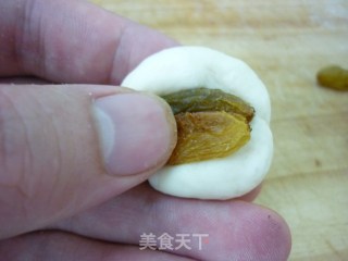 葡萄面包的做法步骤：2