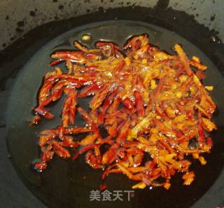 夏季里的开胃菜菜------------油淋辣子飘香鱼的做法步骤：8