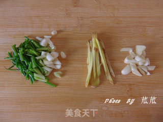 红烧鳊鱼的做法步骤：3