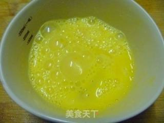 【家庭快手小炒】尖椒丝瓜炒鸡蛋的做法步骤：3