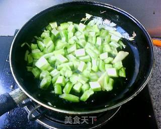 五彩虾球的做法步骤：7