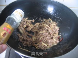 【湘菜】茭瓜牛肉丝的做法步骤：7