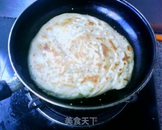 芝麻葱油饼的做法步骤：9