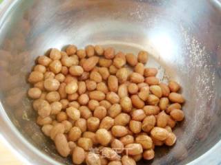 【湘菜】--麻辣花生米的做法步骤：5