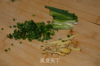 清蒸鲈鱼的做法步骤：3