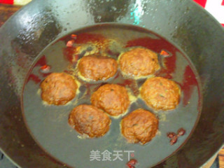 红烧狮子头的做法步骤：8