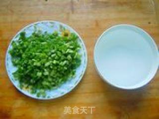 葱花饼的做法步骤：2