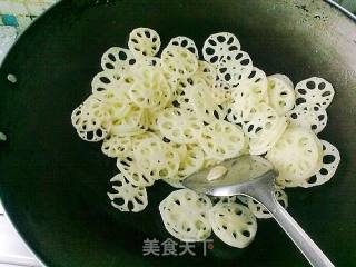 葱香莲藕片的做法步骤：4