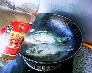 豆瓣鲫鱼的做法步骤：5