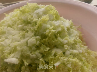 白菜鸡蛋韭菜饺子的做法步骤：3